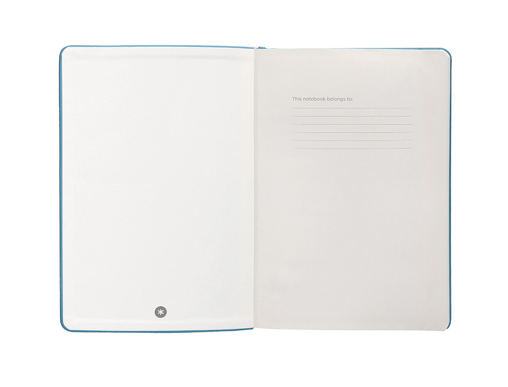 CUADERNO CON GOMILLA ANTARTIK NOTES TAPA DURA A4 HOJAS LISAS AZUL CLARO 100 HOJAS 80 GR FSC