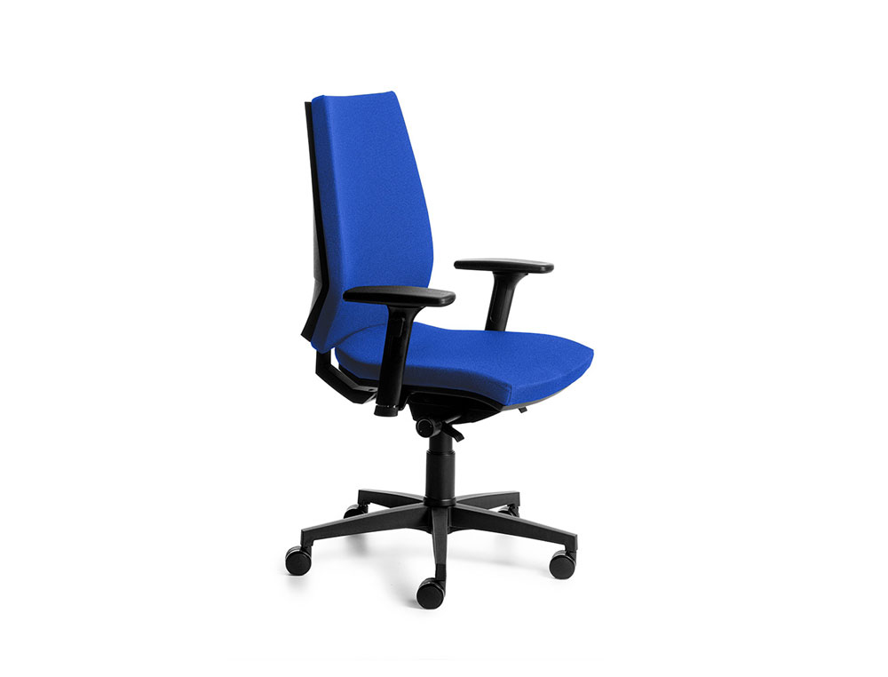 SILLA ROCADA DIRECCION CON BRAZOS REGULABLES BASE POLIMERO MECANISMO SINCRO CARCASA NEGRA TELA AZUL